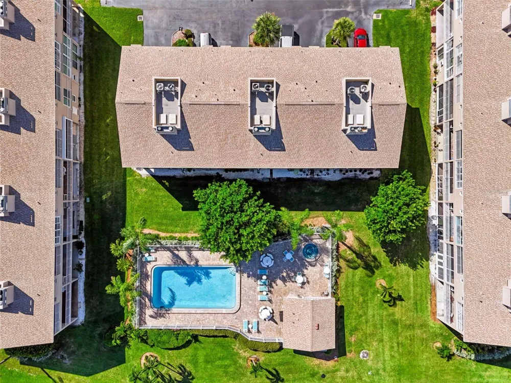 255 CAPRI CIRCLE #22 Treasure Island, FL 33706