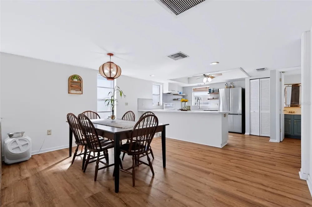 255 CAPRI CIRCLE #22 Treasure Island, FL 33706