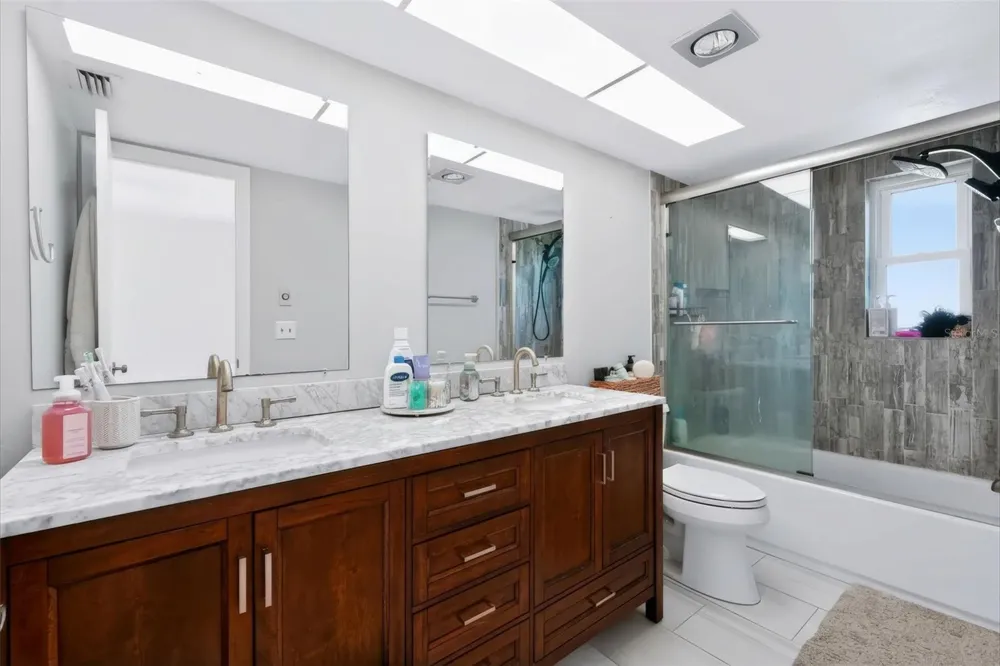 255 CAPRI CIRCLE #22 Treasure Island, FL 33706