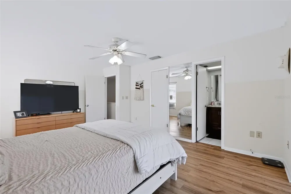 255 CAPRI CIRCLE #22 Treasure Island, FL 33706