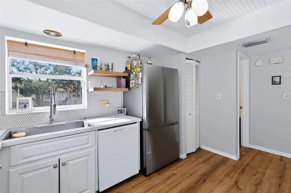 255 CAPRI CIRCLE #22 Treasure Island, FL 33706