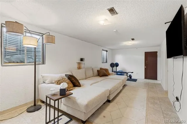4002 Shelley Avenue Colorado Springs, CO 80910