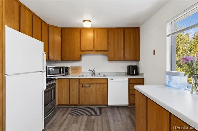 4002 Shelley Avenue Colorado Springs, CO 80910