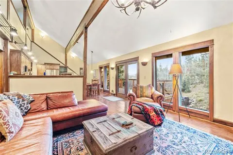 2222 Lions Lane