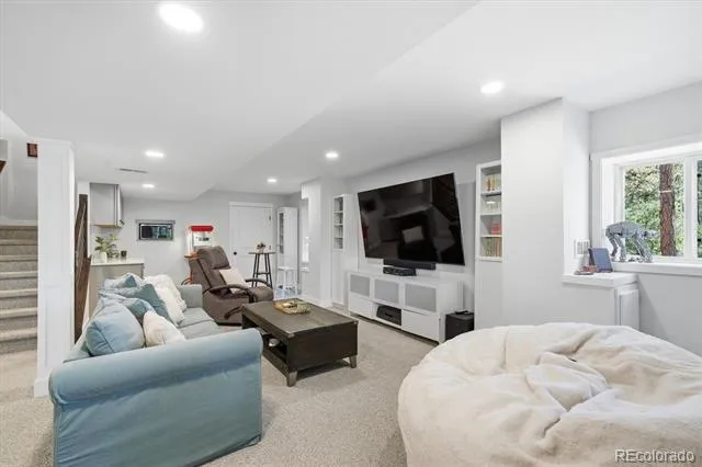 1614 Gore Drive Larkspur, CO 80118