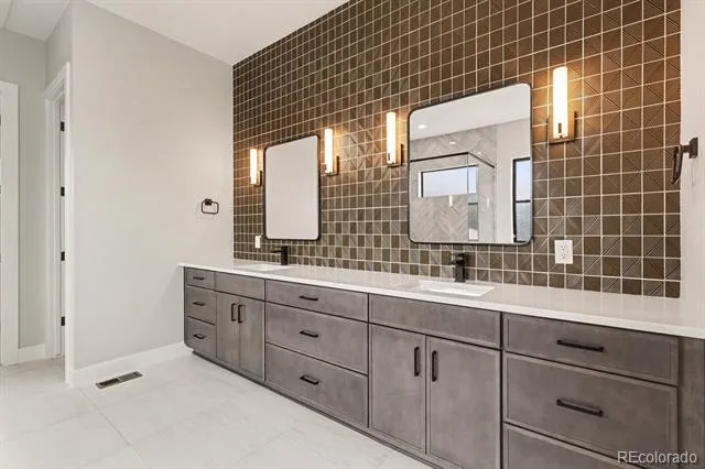 5276 Flora Way Arvada, CO 80002