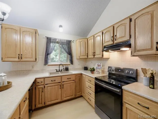 2835 W Davies Drive Littleton, CO 80120