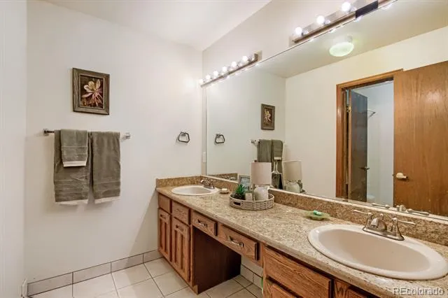 23925 Currant Drive Golden, CO 80401