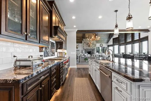 15295 E Cherry Creek Road Larkspur, CO 80118