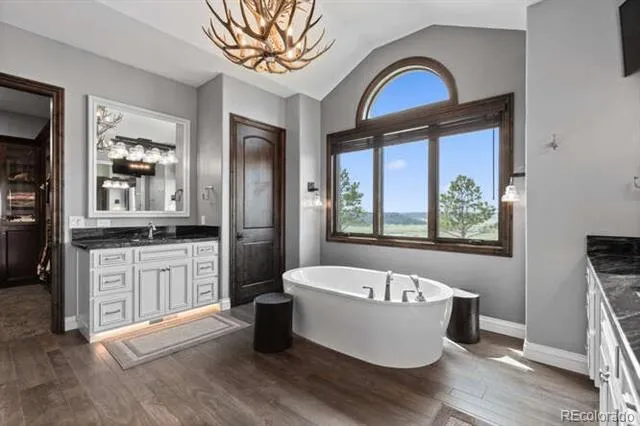 15295 E Cherry Creek Road Larkspur, CO 80118