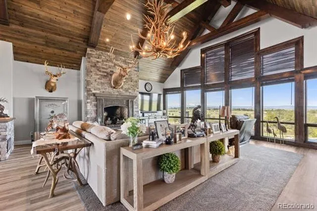 15295 E Cherry Creek Road Larkspur, CO 80118