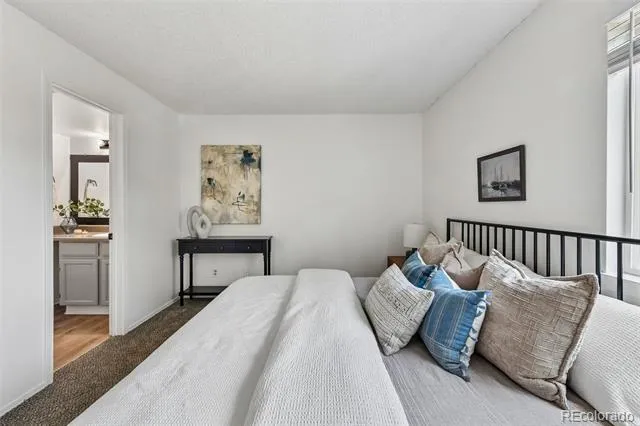 1075 S Elkhart Way #202 Aurora, CO 80012