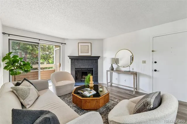 1075 S Elkhart Way #202 Aurora, CO 80012