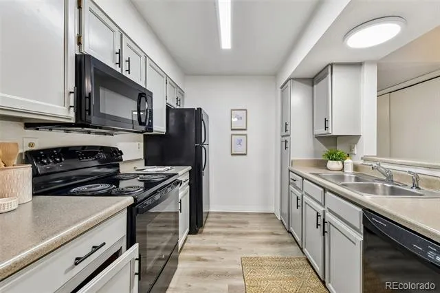 1075 S Elkhart Way #202 Aurora, CO 80012