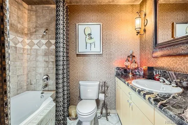 1735 19th Street #5B Denver, CO 80202
