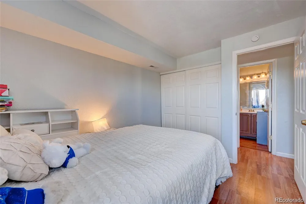 1075 S Elkhart Way #302 Aurora, CO 80012