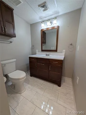 19613 E 39th Avenue Denver, CO 80249