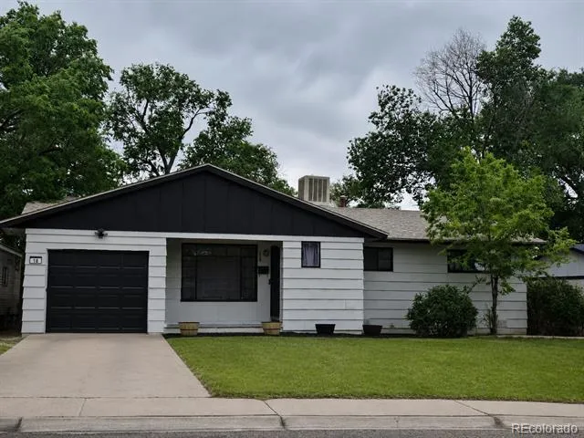 18 Dundee Lane Pueblo, CO 81001