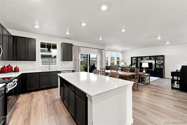 2144 S Fultondale Court Aurora, CO 80018