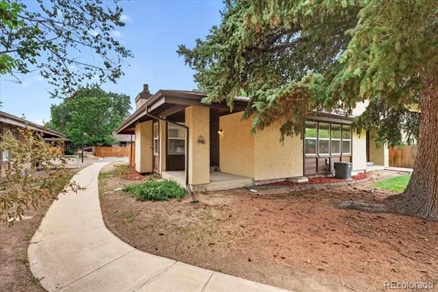 3736 S Fairplay Way Aurora, CO 80014