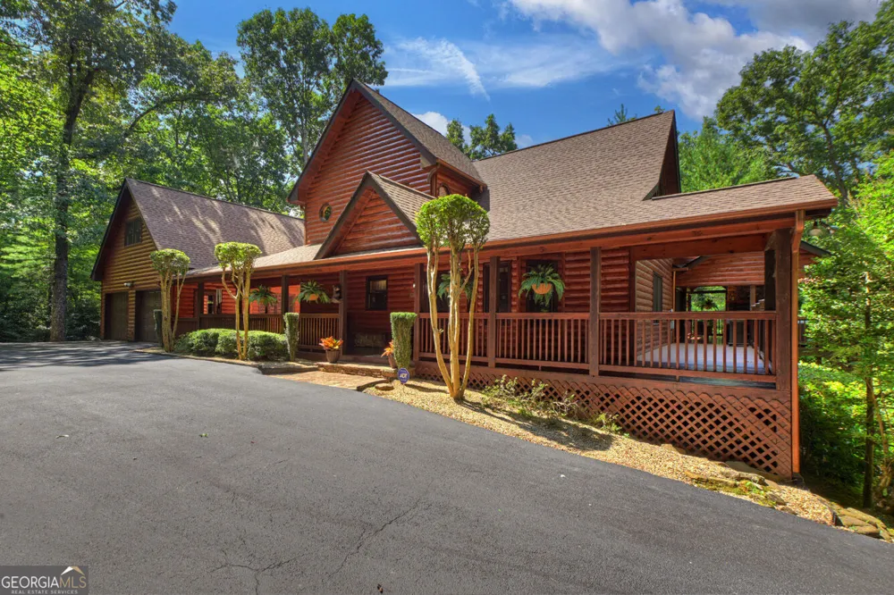 2975 Mountain Tops RD Blue Ridge, GA 30513