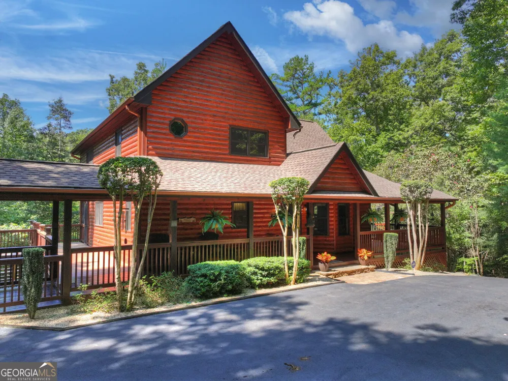 2975 Mountain Tops RD Blue Ridge, GA 30513