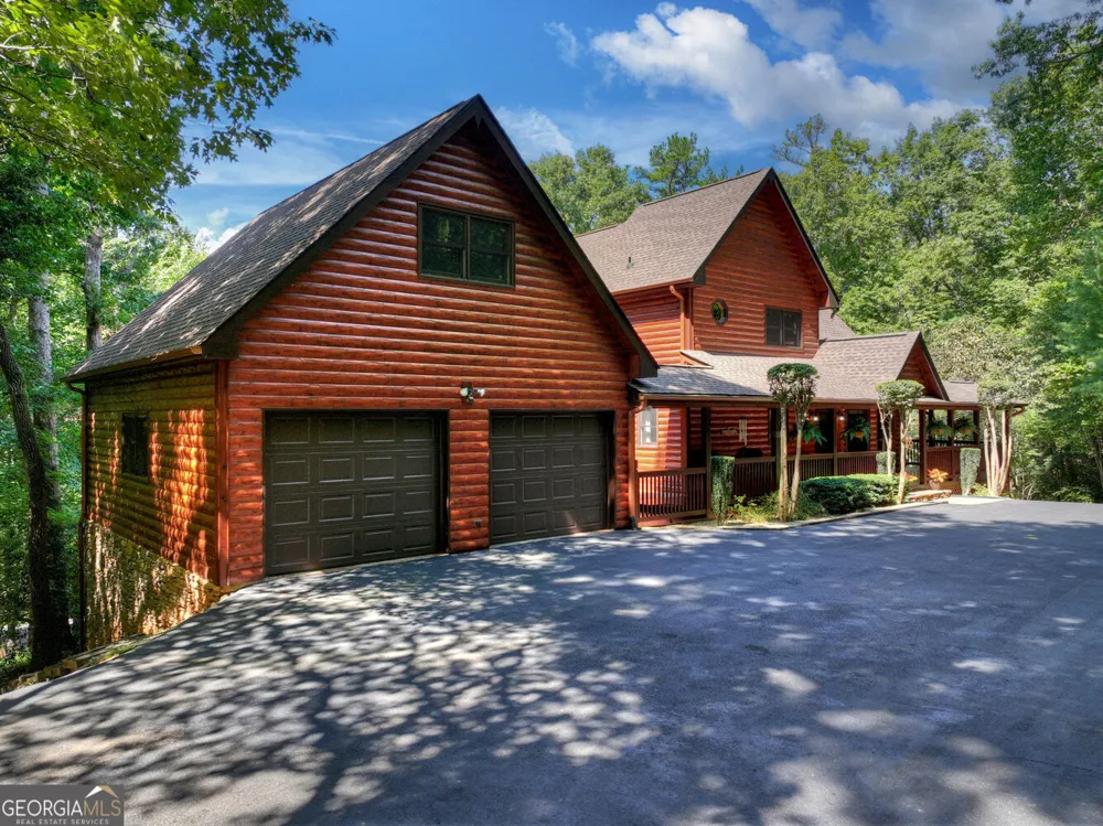 2975 Mountain Tops RD Blue Ridge, GA 30513