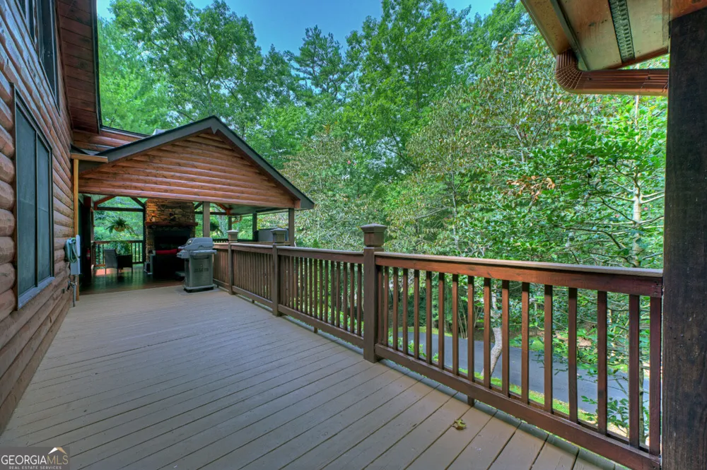 2975 Mountain Tops RD Blue Ridge, GA 30513