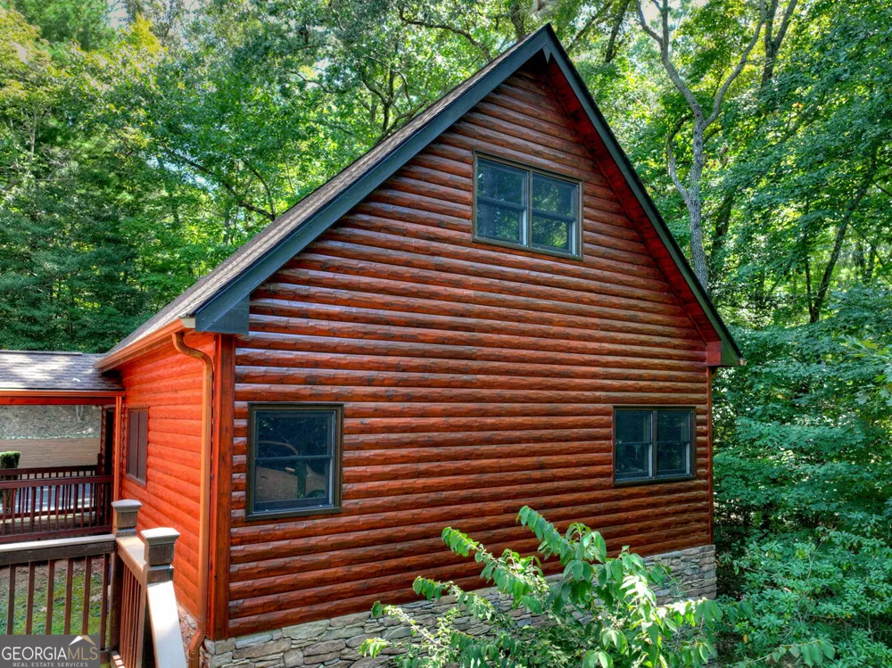 2975 Mountain Tops RD Blue Ridge, GA 30513