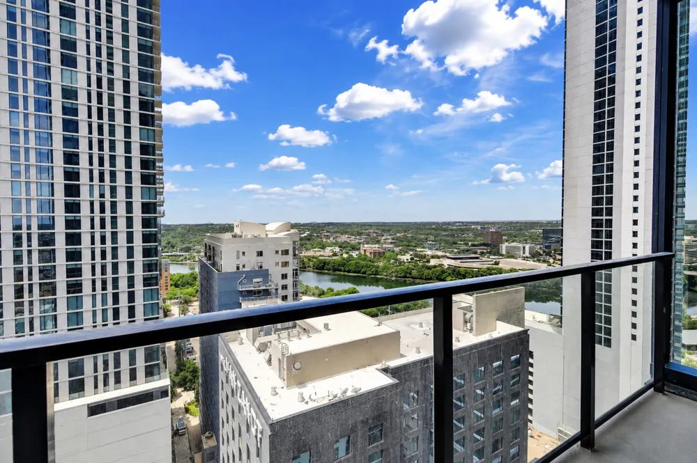 610 Davis Street #2205 Austin, TX 78701