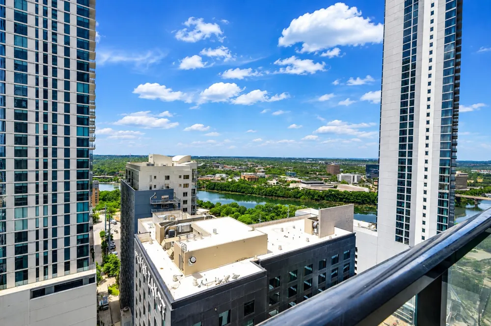610 Davis Street #2205 Austin, TX 78701