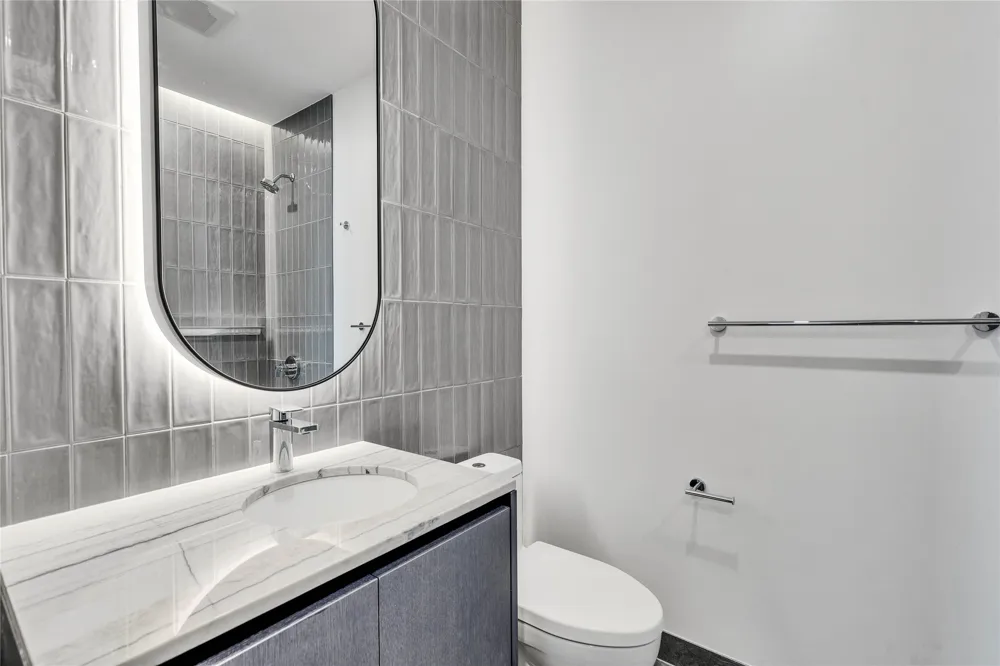 610 Davis Street #2205 Austin, TX 78701