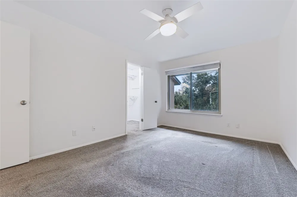 911 W Village Lane Austin, TX 78758