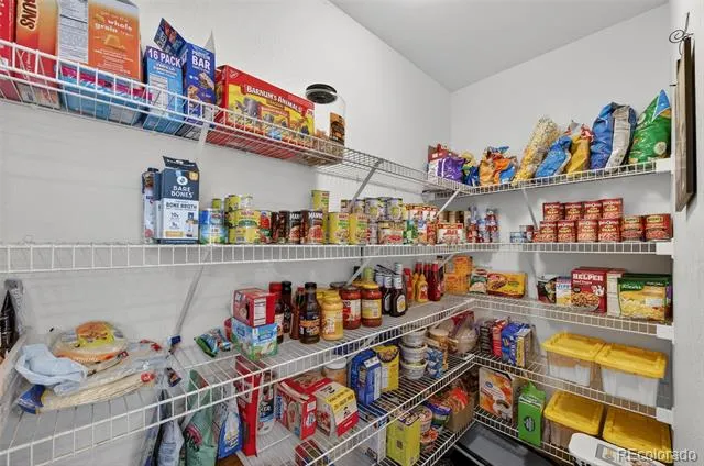 11886 Helena Street Commerce City, CO 80022
