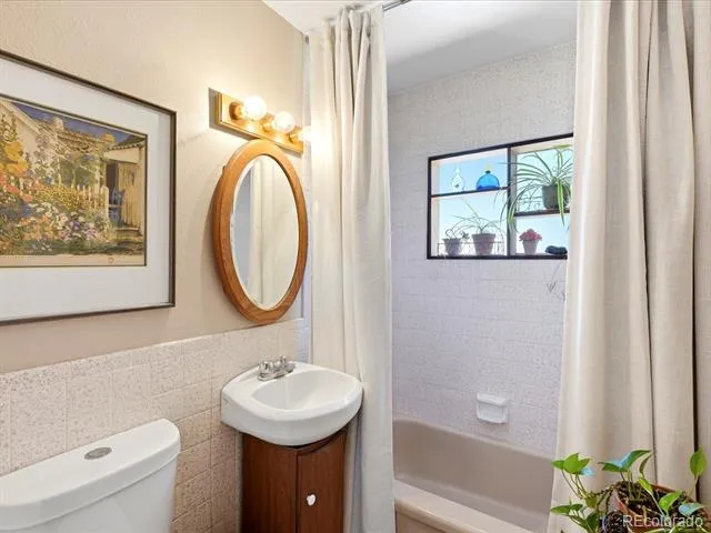 3415 S Hudson Way Denver, CO 80222