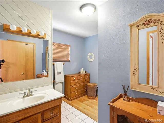3415 S Hudson Way Denver, CO 80222