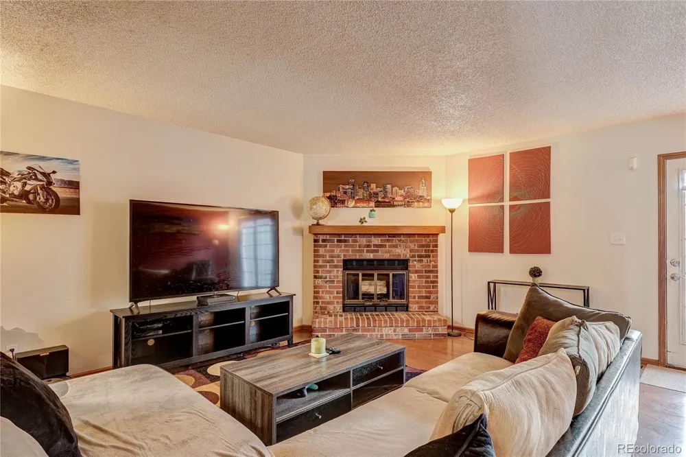 2054 S Balsam Street Lakewood, CO 80227