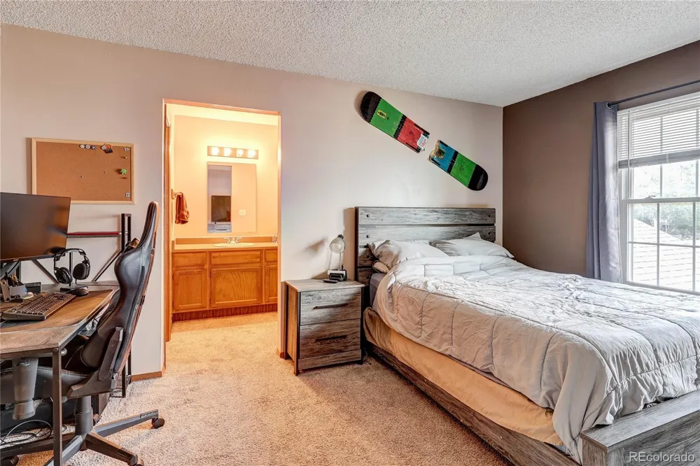 2054 S Balsam Street Lakewood, CO 80227