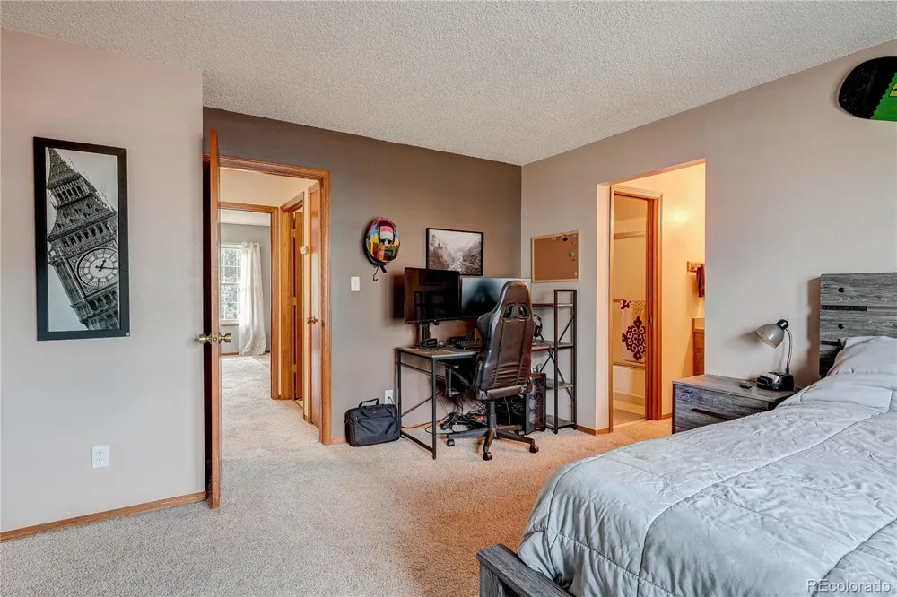 2054 S Balsam Street Lakewood, CO 80227