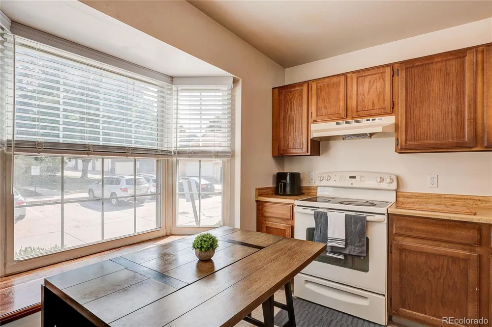 2054 S Balsam Street Lakewood, CO 80227