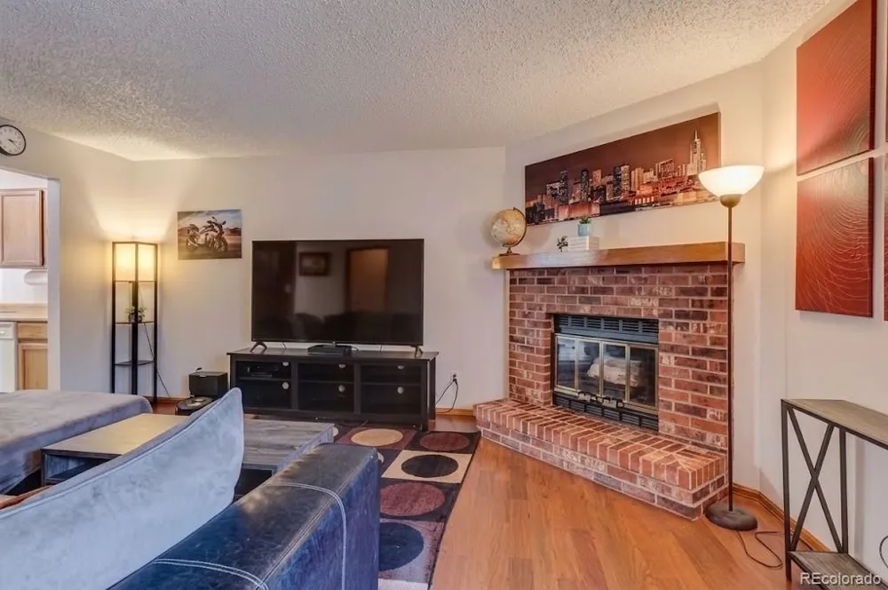 2054 S Balsam Street Lakewood, CO 80227