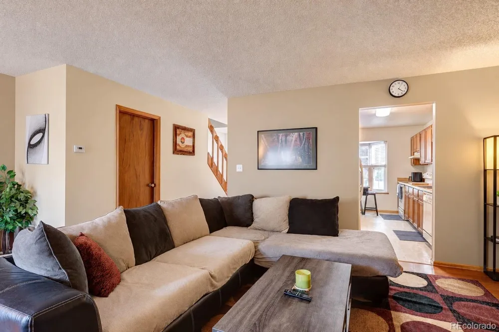 2054 S Balsam Street Lakewood, CO 80227