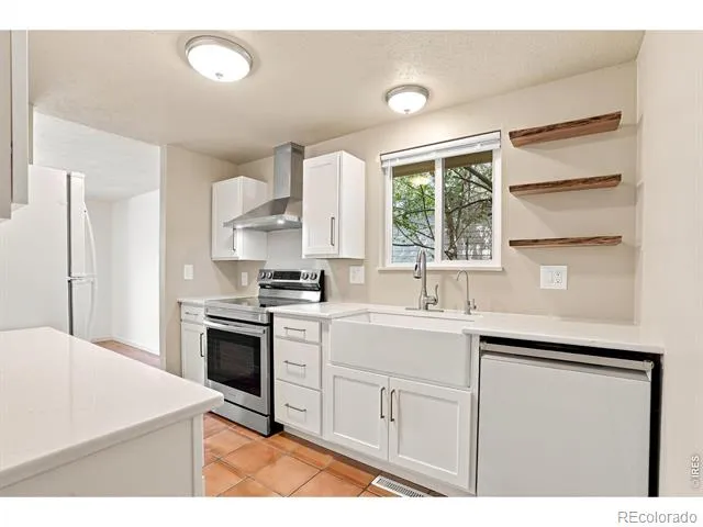 942 Granite Court Longmont, CO 80504