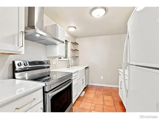 942 Granite Court Longmont, CO 80504