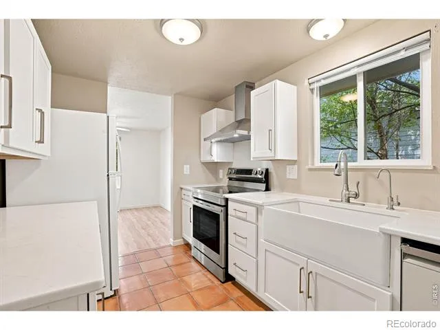 942 Granite Court Longmont, CO 80504