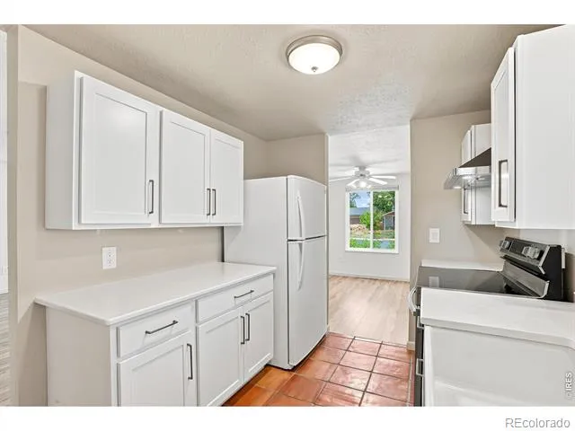 942 Granite Court Longmont, CO 80504