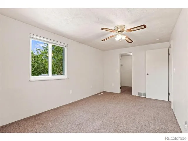 942 Granite Court Longmont, CO 80504