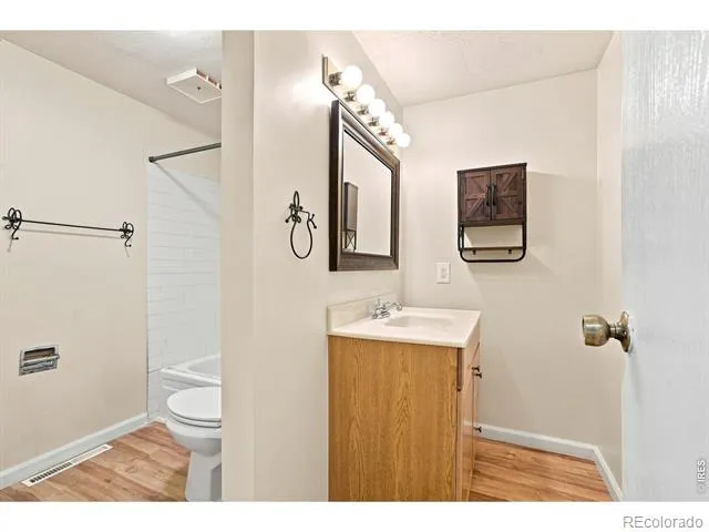 942 Granite Court Longmont, CO 80504