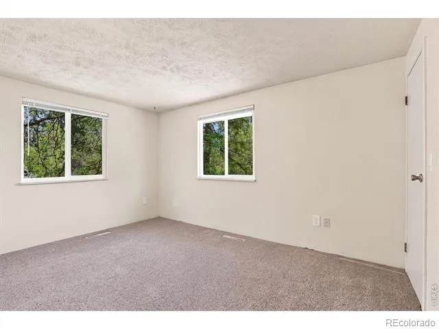 942 Granite Court Longmont, CO 80504