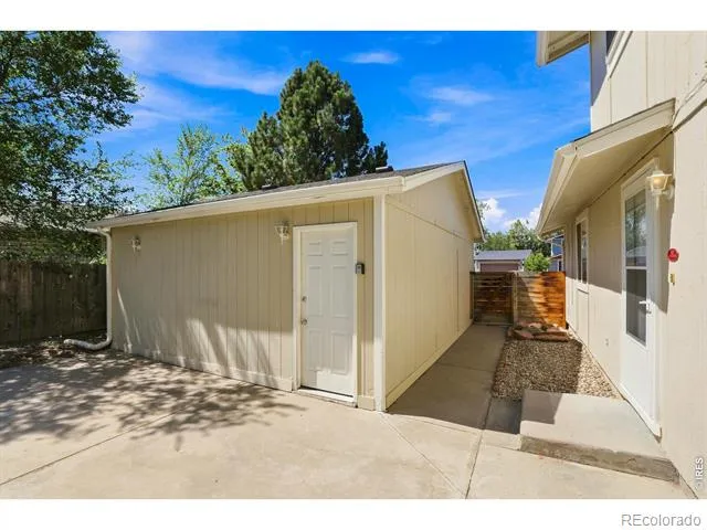 942 Granite Court Longmont, CO 80504